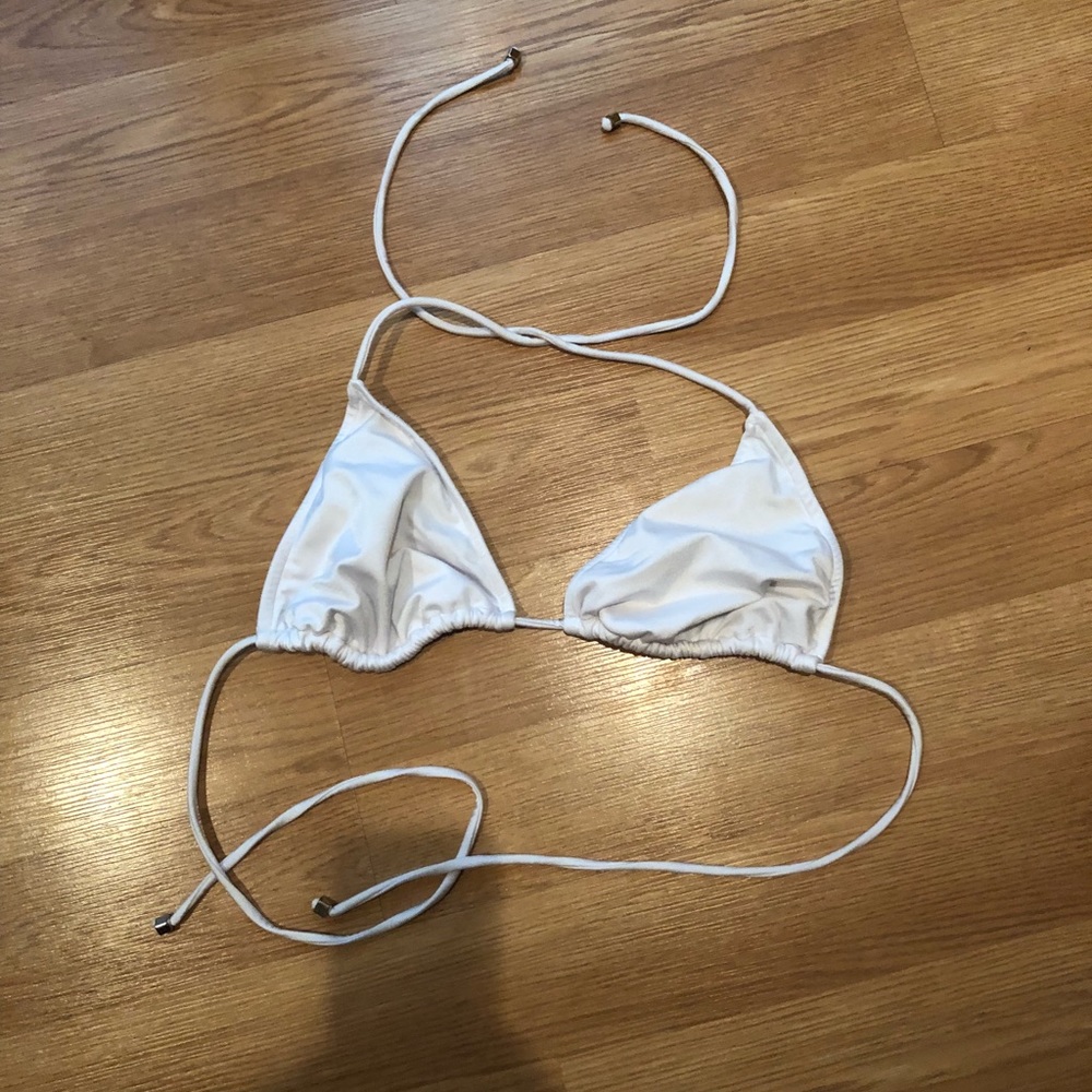 Venus white triangle top 32DD/34D/36C